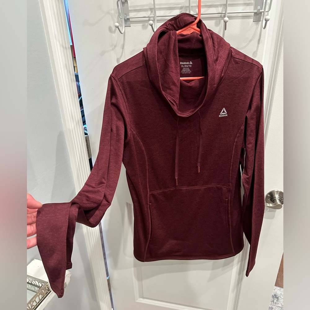 *NWT* Sz XL*Reebox sweater